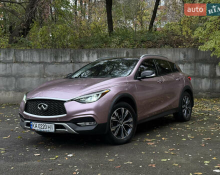 Серый Инфинити QX30, объемом двигателя 2 л и пробегом 165 тыс. км за 16000 $, фото 1 на Automoto.ua