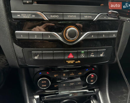 Серый Инфинити QX30, объемом двигателя 2 л и пробегом 165 тыс. км за 16000 $, фото 9 на Automoto.ua