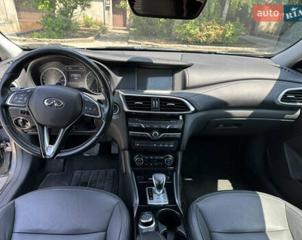 Серый Инфинити QX30, объемом двигателя 1.99 л и пробегом 152 тыс. км за 15600 $, фото 14 на Automoto.ua