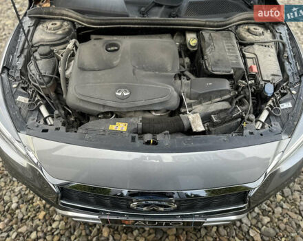 Сірий Інфініті QX30, об'ємом двигуна 2 л та пробігом 141 тис. км за 14500 $, фото 9 на Automoto.ua