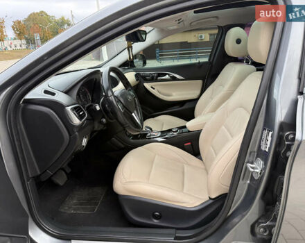 Серый Инфинити QX30, объемом двигателя 2 л и пробегом 118 тыс. км за 13900 $, фото 22 на Automoto.ua