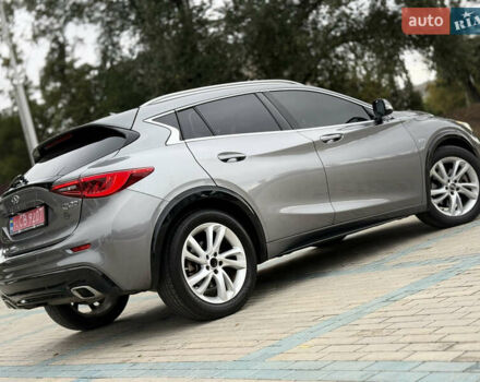 Серый Инфинити QX30, объемом двигателя 2 л и пробегом 118 тыс. км за 13900 $, фото 12 на Automoto.ua