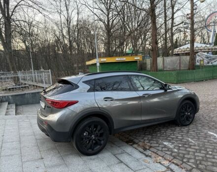 Серый Инфинити QX30, объемом двигателя 2 л и пробегом 230 тыс. км за 12000 $, фото 6 на Automoto.ua