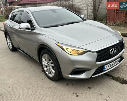 Сірий Інфініті QX30, об'ємом двигуна 1.99 л та пробігом 117 тис. км за 14500 $, фото 6 на Automoto.ua