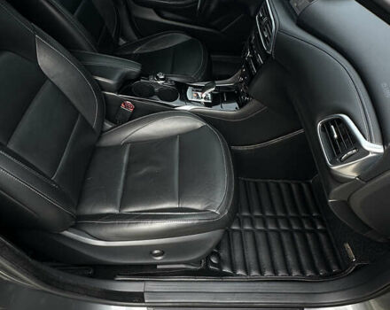 Сірий Інфініті QX30, об'ємом двигуна 1.99 л та пробігом 180 тис. км за 20000 $, фото 15 на Automoto.ua