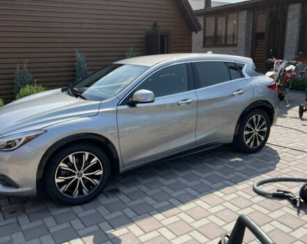 Серый Инфинити QX30, объемом двигателя 2 л и пробегом 100 тыс. км за 15000 $, фото 11 на Automoto.ua