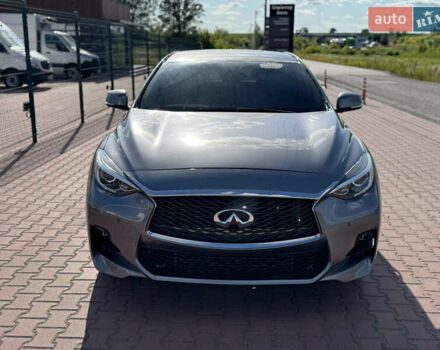 Сірий Інфініті QX30, об'ємом двигуна 2 л та пробігом 33 тис. км за 11990 $, фото 1 на Automoto.ua