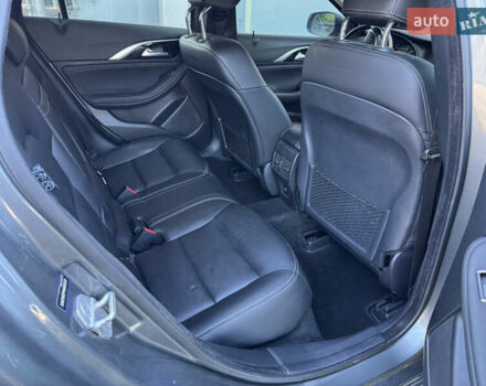 Сірий Інфініті QX30, об'ємом двигуна 2 л та пробігом 33 тис. км за 11990 $, фото 27 на Automoto.ua