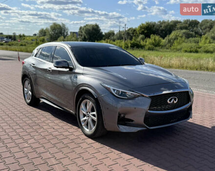 Сірий Інфініті QX30, об'ємом двигуна 2 л та пробігом 33 тис. км за 11990 $, фото 7 на Automoto.ua