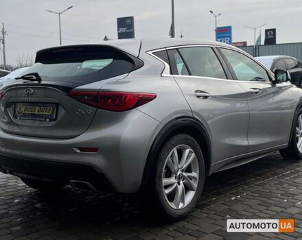 Сірий Інфініті QX30, об'ємом двигуна 2 л та пробігом 137 тис. км за 17290 $, фото 6 на Automoto.ua