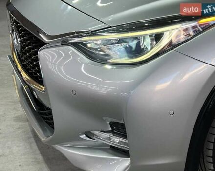 Серый Инфинити QX30, объемом двигателя 2 л и пробегом 154 тыс. км за 15250 $, фото 2 на Automoto.ua