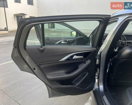 Сірий Інфініті QX30, об'ємом двигуна 2 л та пробігом 136 тис. км за 13500 $, фото 12 на Automoto.ua