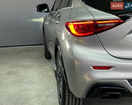 Серый Инфинити QX30, объемом двигателя 2 л и пробегом 154 тыс. км за 15250 $, фото 7 на Automoto.ua