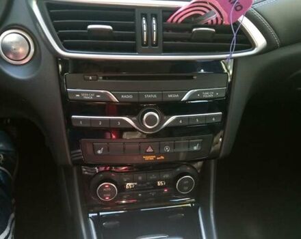 Серый Инфинити QX30, объемом двигателя 1.99 л и пробегом 56 тыс. км за 10000 $, фото 5 на Automoto.ua