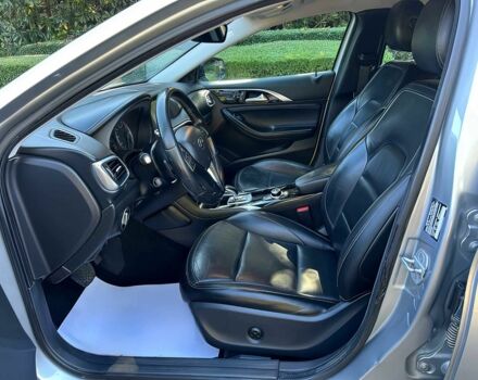 Серый Инфинити QX30, объемом двигателя 2 л и пробегом 50 тыс. км за 9000 $, фото 7 на Automoto.ua