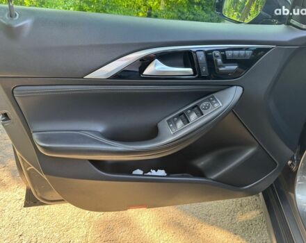 Серый Инфинити QX30, объемом двигателя 2 л и пробегом 156 тыс. км за 16990 $, фото 11 на Automoto.ua