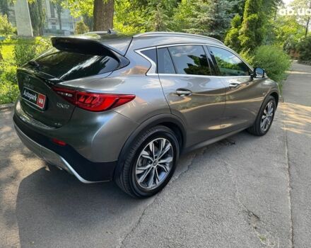 Серый Инфинити QX30, объемом двигателя 2 л и пробегом 156 тыс. км за 16990 $, фото 4 на Automoto.ua