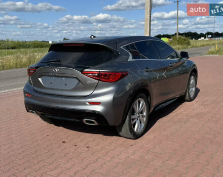 Сірий Інфініті QX30, об'ємом двигуна 2 л та пробігом 33 тис. км за 11990 $, фото 6 на Automoto.ua