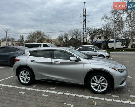 Серый Инфинити QX30, объемом двигателя 1.99 л и пробегом 121 тыс. км за 14500 $, фото 5 на Automoto.ua
