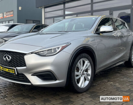 Сірий Інфініті QX30, об'ємом двигуна 2 л та пробігом 137 тис. км за 17290 $, фото 2 на Automoto.ua