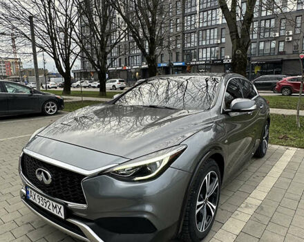 Сірий Інфініті QX30, об'ємом двигуна 1.99 л та пробігом 180 тис. км за 20000 $, фото 1 на Automoto.ua