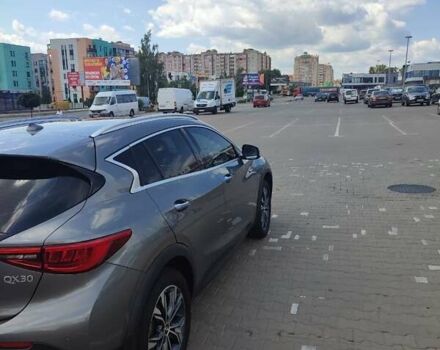 Серый Инфинити QX30, объемом двигателя 1.99 л и пробегом 49 тыс. км за 19500 $, фото 5 на Automoto.ua