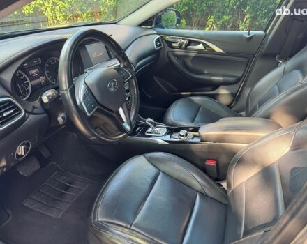 Серый Инфинити QX30, объемом двигателя 2 л и пробегом 156 тыс. км за 16990 $, фото 12 на Automoto.ua