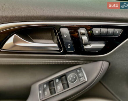 Серый Инфинити QX30, объемом двигателя 1.99 л и пробегом 98 тыс. км за 15800 $, фото 7 на Automoto.ua