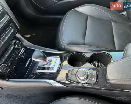 Сірий Інфініті QX30, об'ємом двигуна 2 л та пробігом 33 тис. км за 11990 $, фото 21 на Automoto.ua