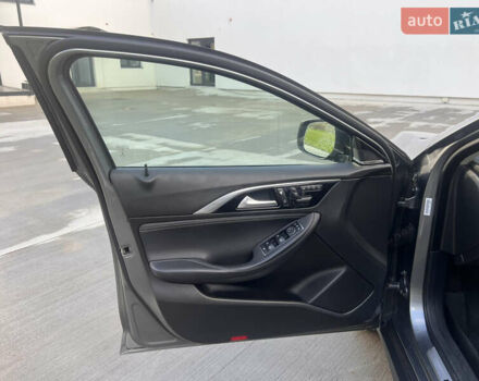 Сірий Інфініті QX30, об'ємом двигуна 2 л та пробігом 136 тис. км за 13500 $, фото 13 на Automoto.ua
