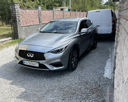 Серый Инфинити QX30, объемом двигателя 2 л и пробегом 100 тыс. км за 15000 $, фото 1 на Automoto.ua