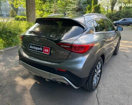 Серый Инфинити QX30, объемом двигателя 2 л и пробегом 156 тыс. км за 16990 $, фото 5 на Automoto.ua