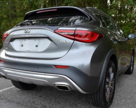 Сірий Інфініті QX30, об'ємом двигуна 2 л та пробігом 60 тис. км за 8800 $, фото 5 на Automoto.ua