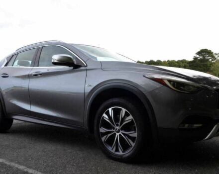 Сірий Інфініті QX30, об'ємом двигуна 2 л та пробігом 60 тис. км за 8800 $, фото 2 на Automoto.ua