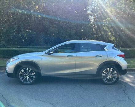 Серый Инфинити QX30, объемом двигателя 2 л и пробегом 58 тыс. км за 9000 $, фото 5 на Automoto.ua