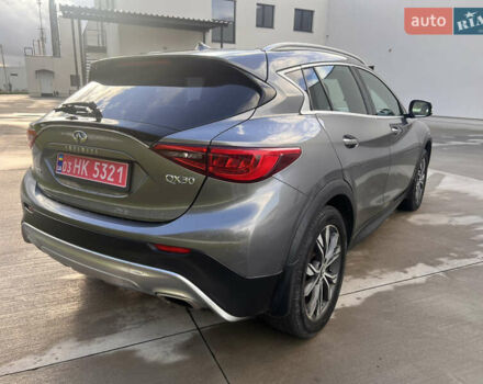 Сірий Інфініті QX30, об'ємом двигуна 2 л та пробігом 136 тис. км за 13500 $, фото 5 на Automoto.ua