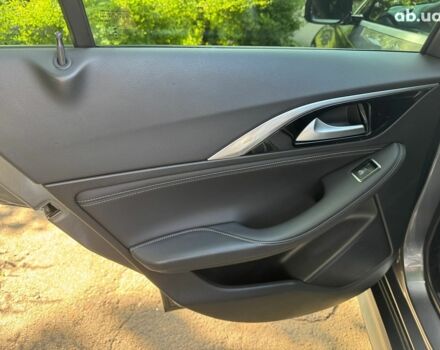 Серый Инфинити QX30, объемом двигателя 2 л и пробегом 156 тыс. км за 16990 $, фото 18 на Automoto.ua