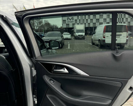 Серый Инфинити QX30, объемом двигателя 1.99 л и пробегом 121 тыс. км за 14500 $, фото 19 на Automoto.ua