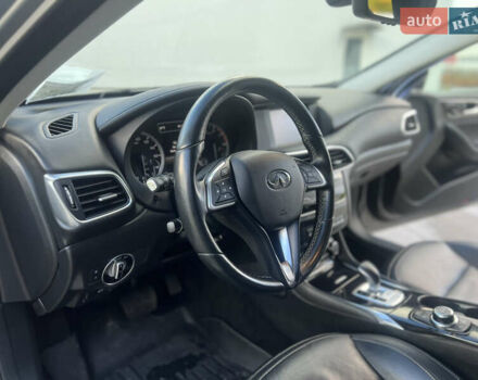 Сірий Інфініті QX30, об'ємом двигуна 2 л та пробігом 136 тис. км за 13500 $, фото 15 на Automoto.ua