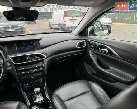 Серый Инфинити QX30, объемом двигателя 1.99 л и пробегом 121 тыс. км за 14500 $, фото 30 на Automoto.ua