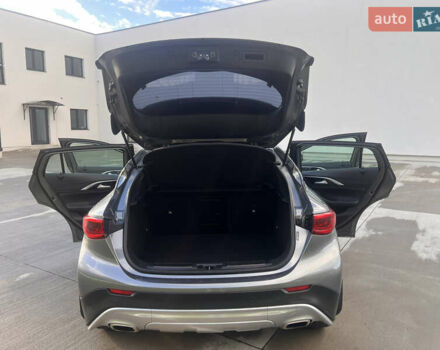 Сірий Інфініті QX30, об'ємом двигуна 2 л та пробігом 136 тис. км за 13500 $, фото 8 на Automoto.ua