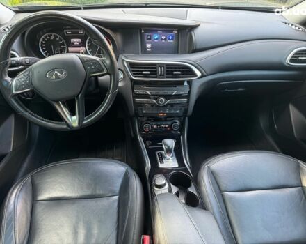 Серый Инфинити QX30, объемом двигателя 2 л и пробегом 156 тыс. км за 16990 $, фото 20 на Automoto.ua