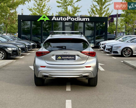 Серый Инфинити QX30, объемом двигателя 1.99 л и пробегом 98 тыс. км за 15800 $, фото 4 на Automoto.ua