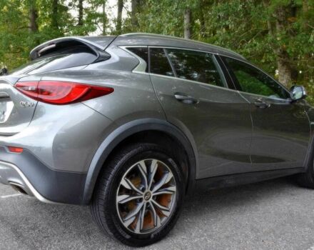 Сірий Інфініті QX30, об'ємом двигуна 2 л та пробігом 60 тис. км за 8800 $, фото 4 на Automoto.ua