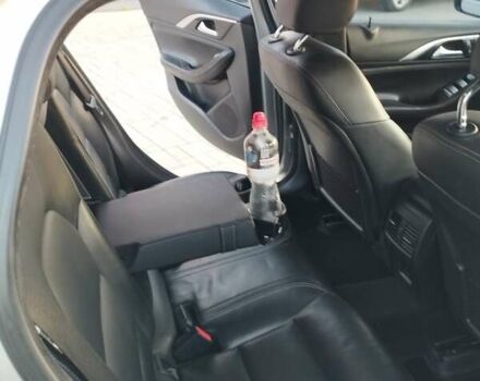 Сірий Інфініті QX30, об'ємом двигуна 1.99 л та пробігом 247 тис. км за 13900 $, фото 9 на Automoto.ua