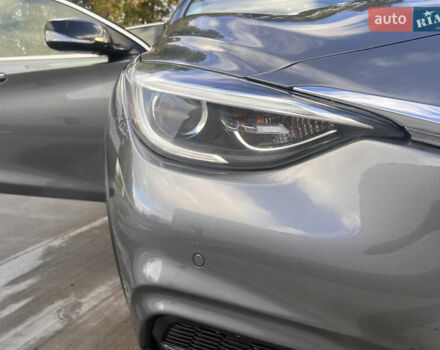 Сірий Інфініті QX30, об'ємом двигуна 2 л та пробігом 136 тис. км за 13500 $, фото 7 на Automoto.ua