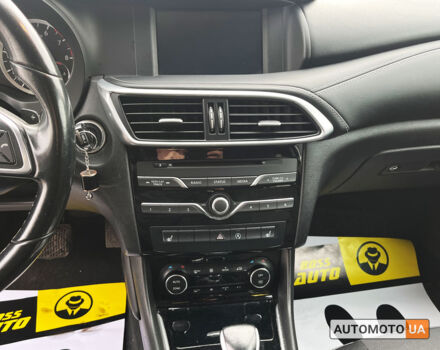 Сірий Інфініті QX30, об'ємом двигуна 2 л та пробігом 137 тис. км за 17290 $, фото 13 на Automoto.ua