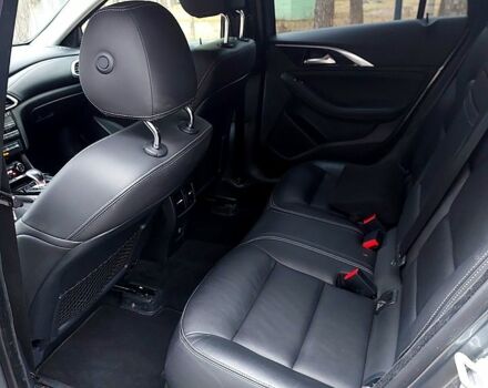 Серый Инфинити QX30, объемом двигателя 2 л и пробегом 71 тыс. км за 16399 $, фото 10 на Automoto.ua