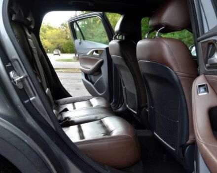 Сірий Інфініті QX30, об'ємом двигуна 2 л та пробігом 60 тис. км за 8800 $, фото 17 на Automoto.ua