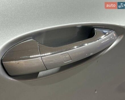 Серый Инфинити QX30, объемом двигателя 2 л и пробегом 154 тыс. км за 15250 $, фото 9 на Automoto.ua